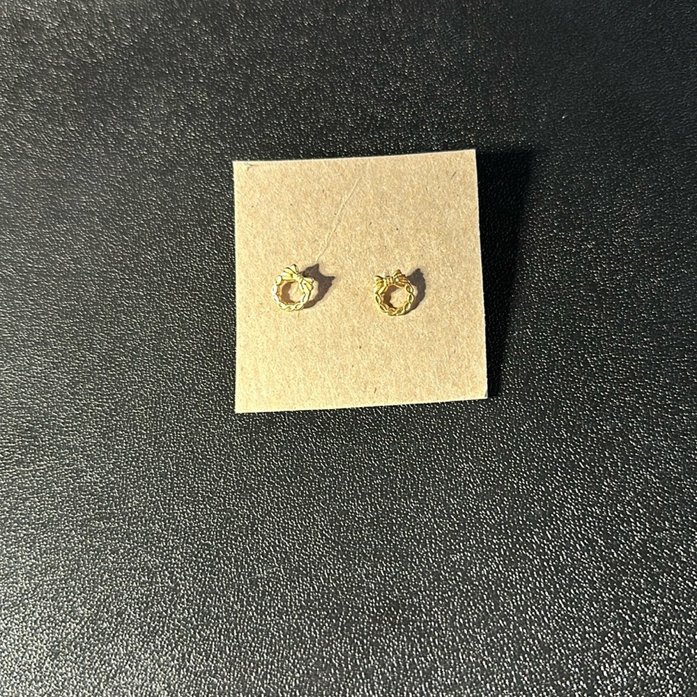 Gold wreath earrings